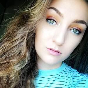 Meet your Posher, Skylar