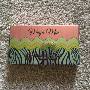 Anastasia Beverly Hills Maya Mia