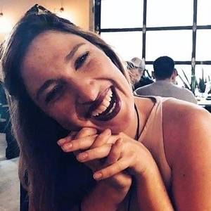 Meet your Posher, Becca