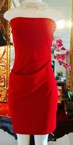 Nicole Miller Stunning strapless red dress