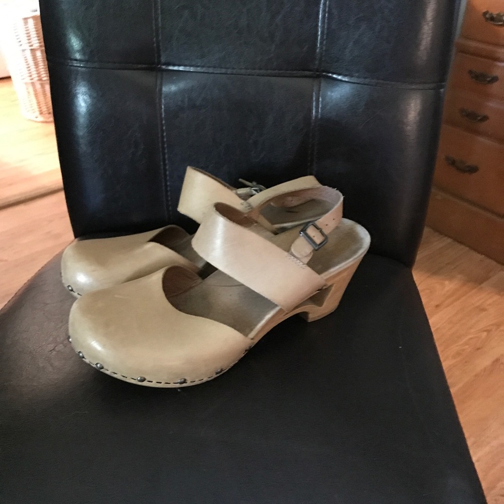 Dansko Thea sandals