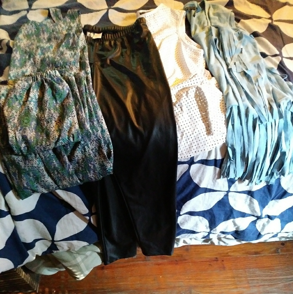 $425 4PC Nordstrom Luxe Ladies Lot ! EUC SZ M TO L