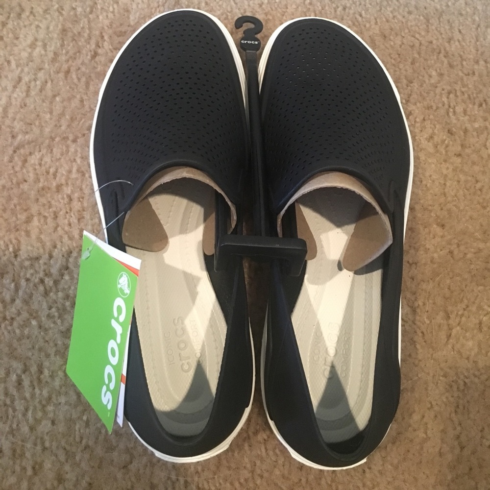 Men's black/white slip on Crocs. Size 10.
