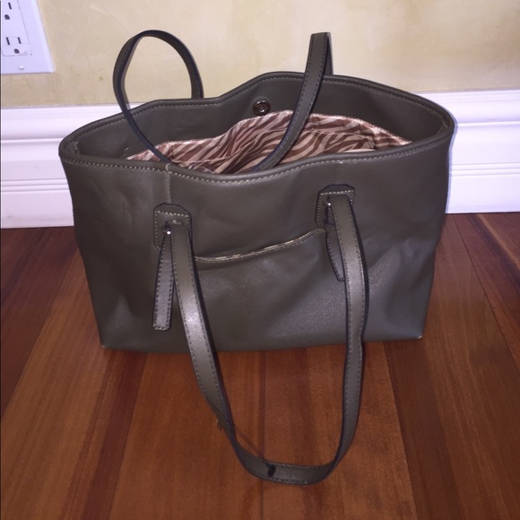 Dana Buchman olive green purse - Picture 3 of 10