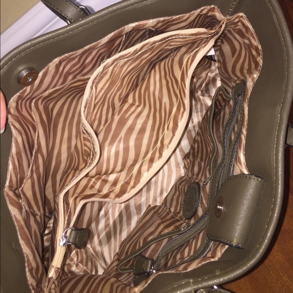 Dana Buchman olive green purse - Picture 5 of 10