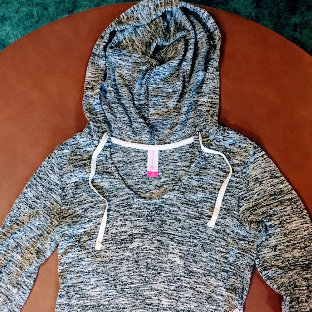 Hooded blouse
