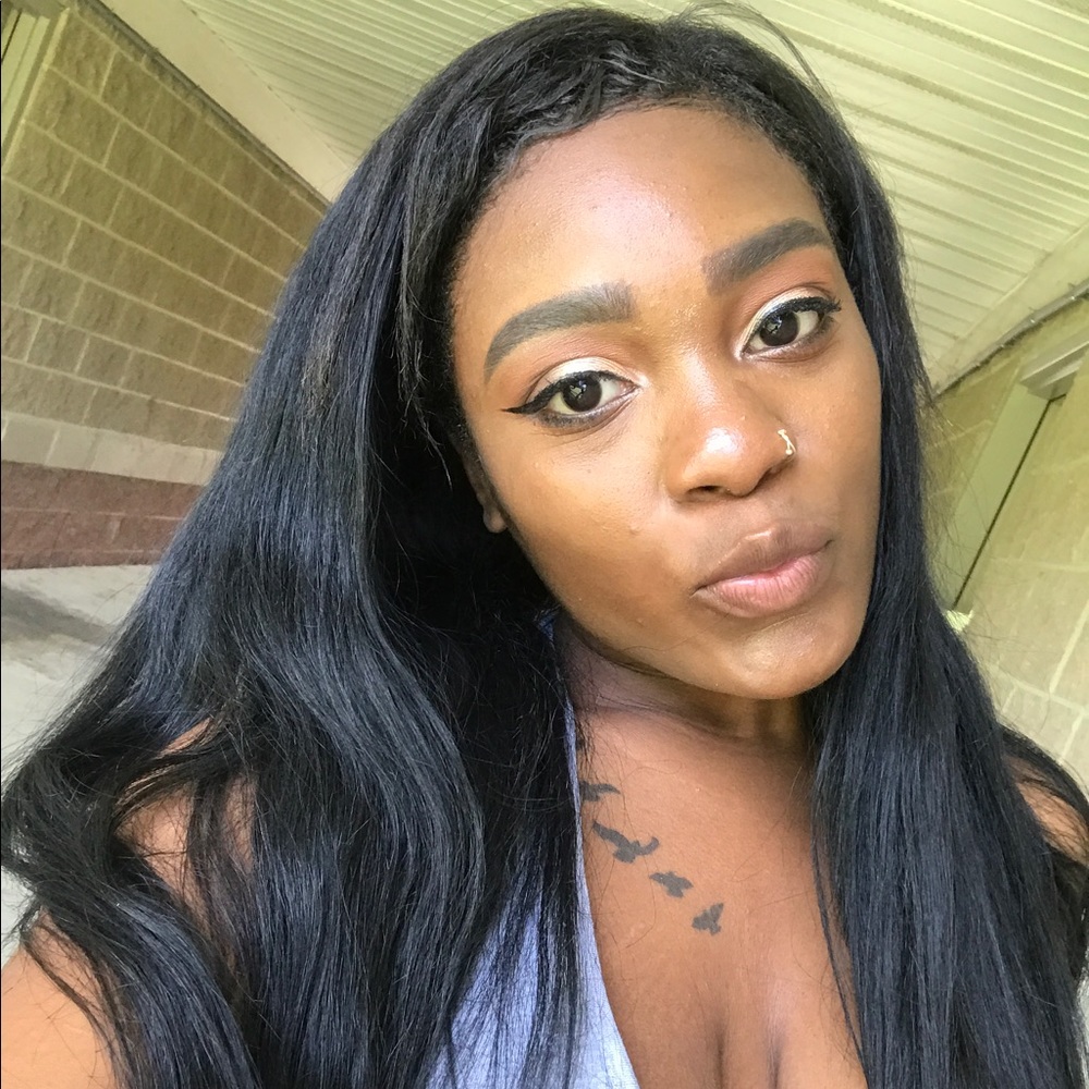 Meet your Posher, Maurquia