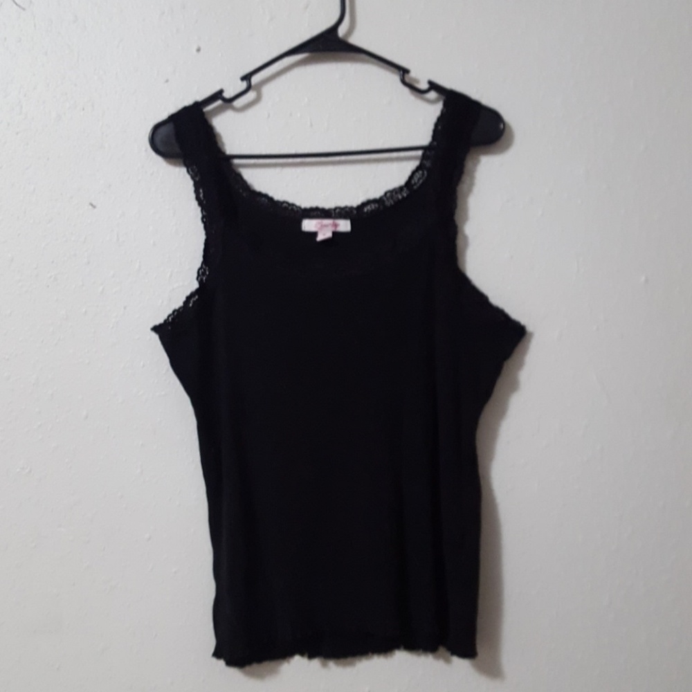 🎀FREE W/PURCHASE🎀 Zena Black Tang Top