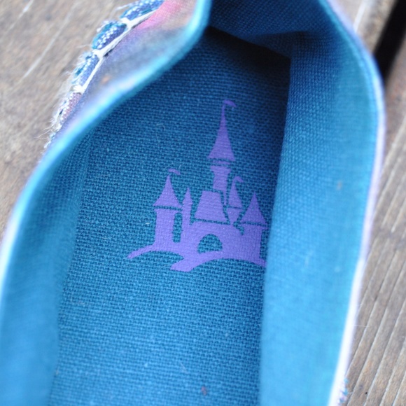 New DISNEY PARKS Mickey Tie-Dye Espadrilles NWT - Picture 7 of 7