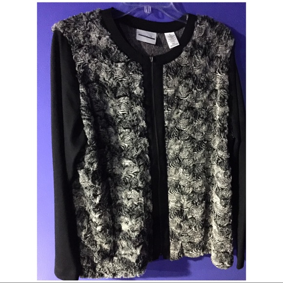 *SOLD* New Alfred Dunner Faux Fur Zip Front Jacket - Picture 2 of 6