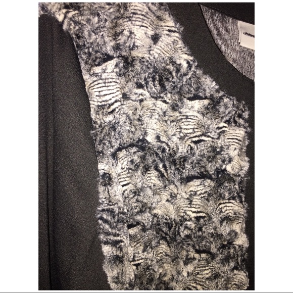 *SOLD* New Alfred Dunner Faux Fur Zip Front Jacket - Picture 4 of 6