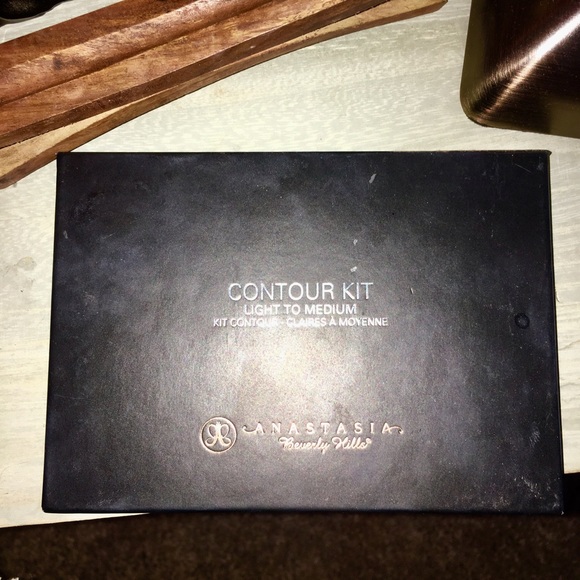 Anastasia Contour Kit - Picture 4 of 4