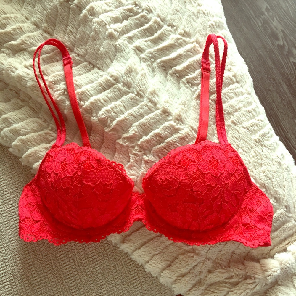 ❣️VS Pink lace bra❣️