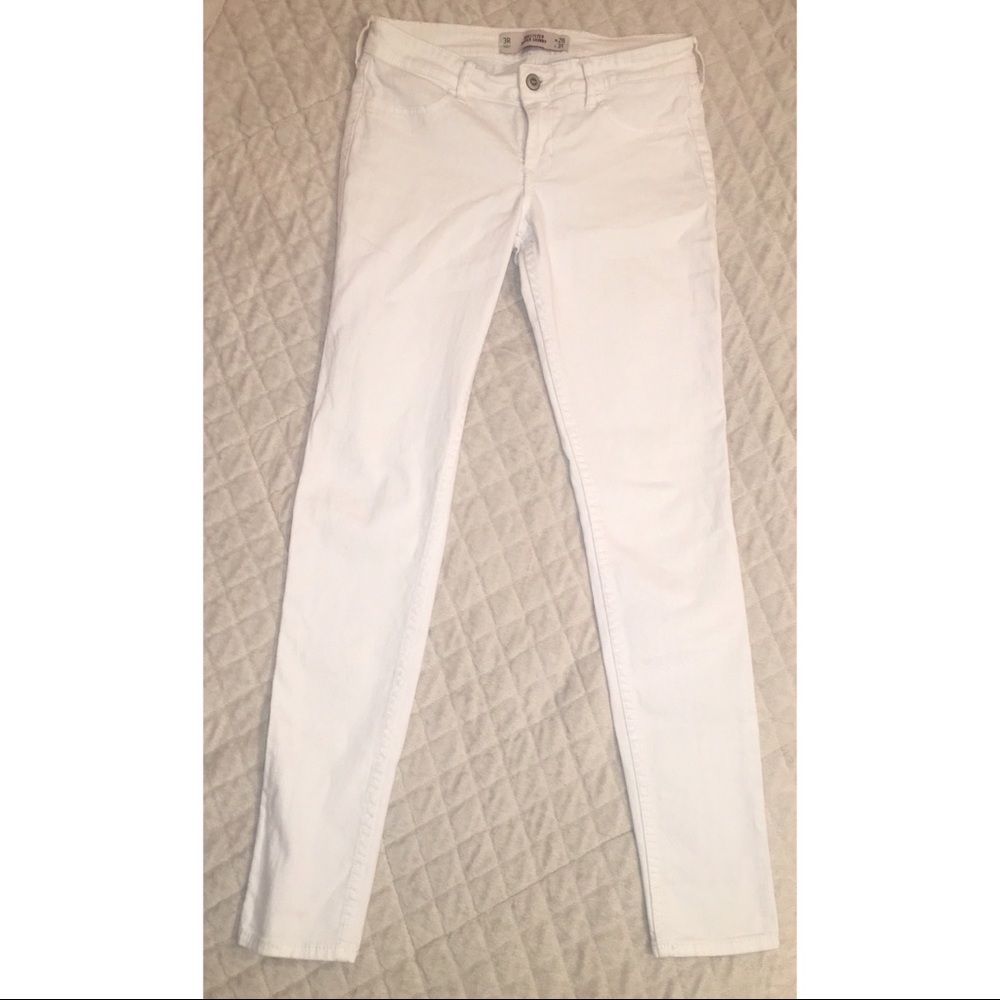 White skinny jeans
