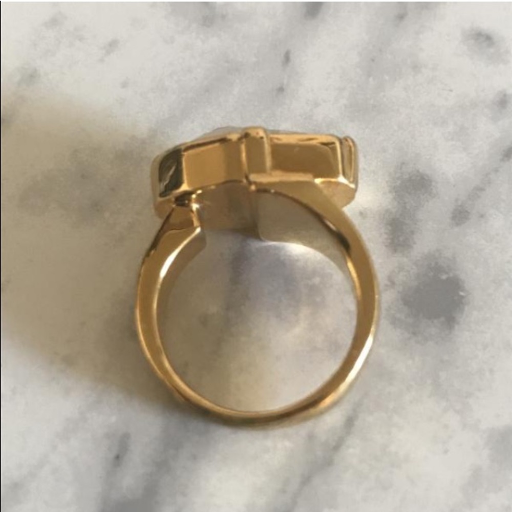 Liora RING WITH CRYSTALS FROM SWAROVSKI - Picture 5 of 8