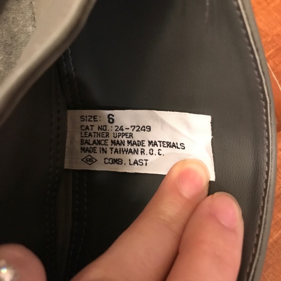 VINTAGE boots - Picture 5 of 8