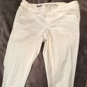 White skinny jeggings