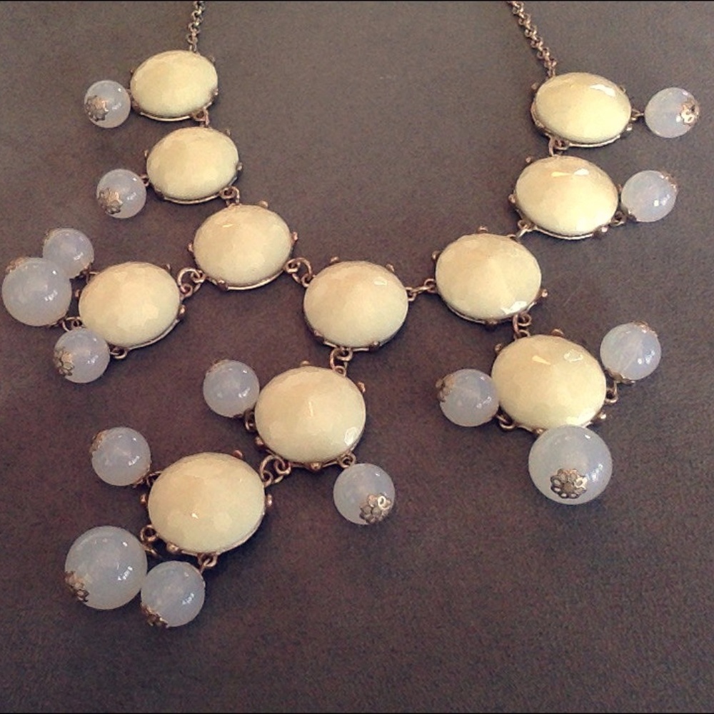 White Bubble necklace