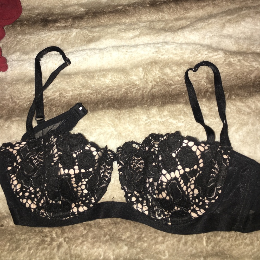 Black lacy new Victoria secret bra