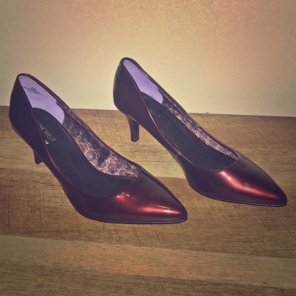 Nine West Perfect Pumps!!!