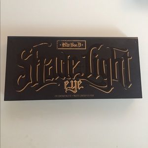 Kat Von D shade and light palette