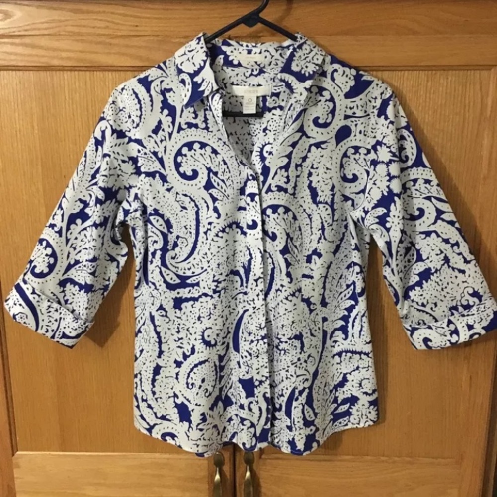 Chicos Women's Shirt Size Small Color Blue/White.