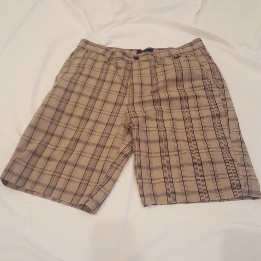 Hurley men's brown tone/patterned shorts