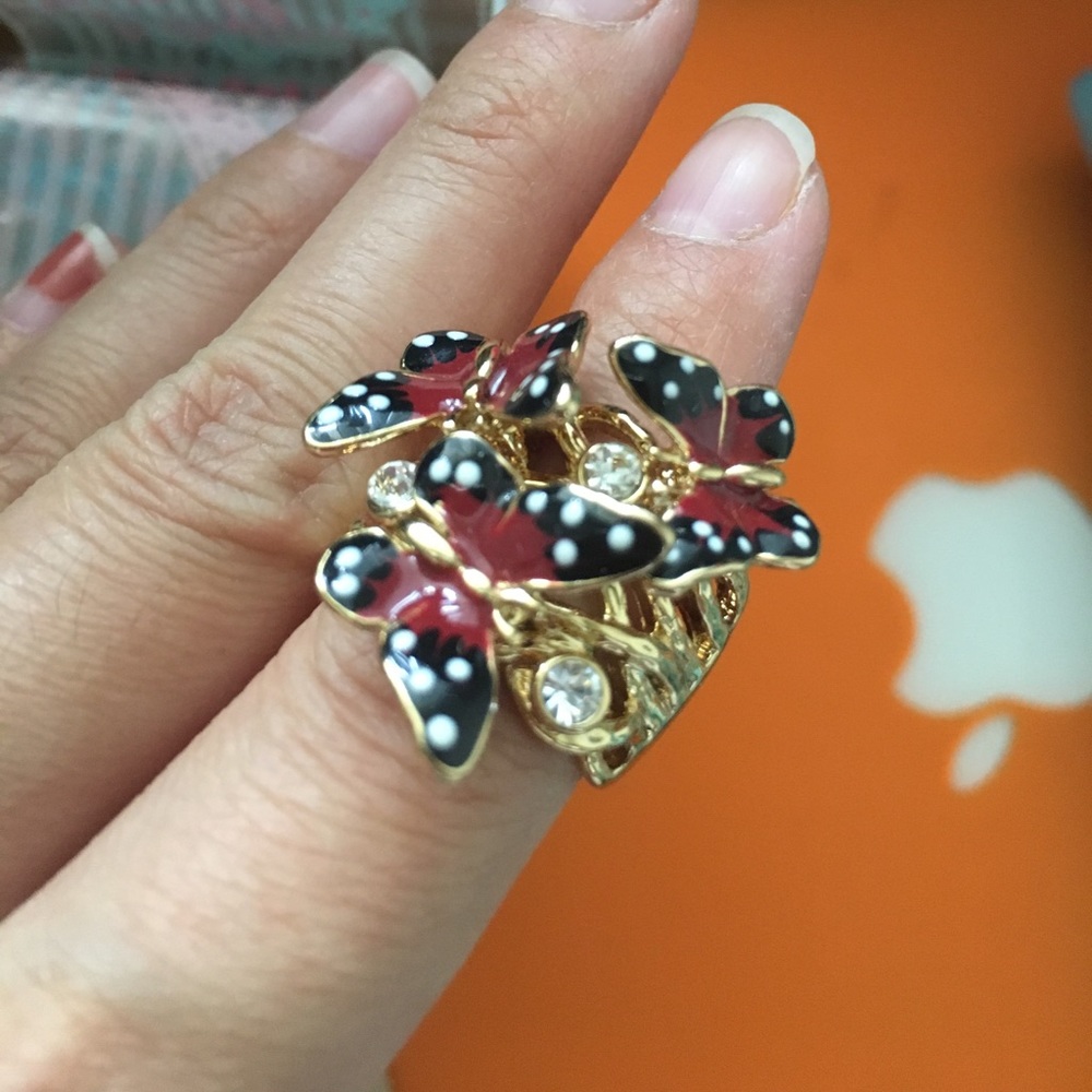 Butterfly ring NEW
