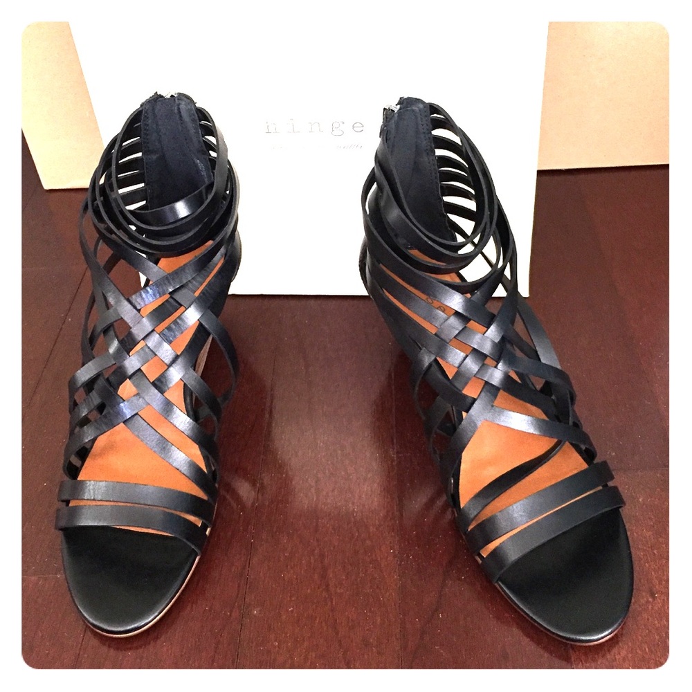 Heeled sandals with straps