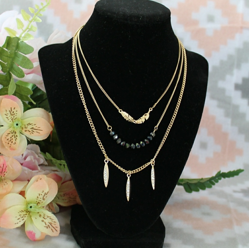 Set of 3 Gold Layering Necklaces - Picture 1 of 2