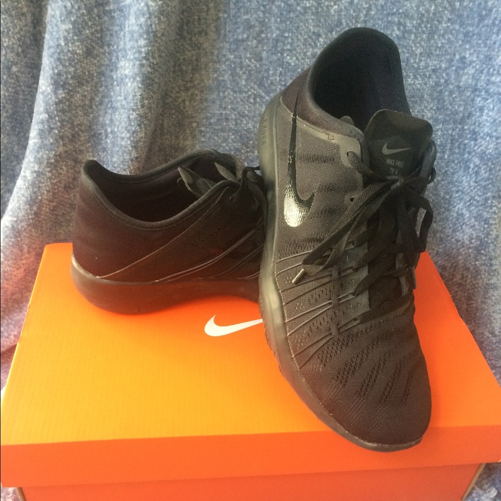 Nike free TR 6