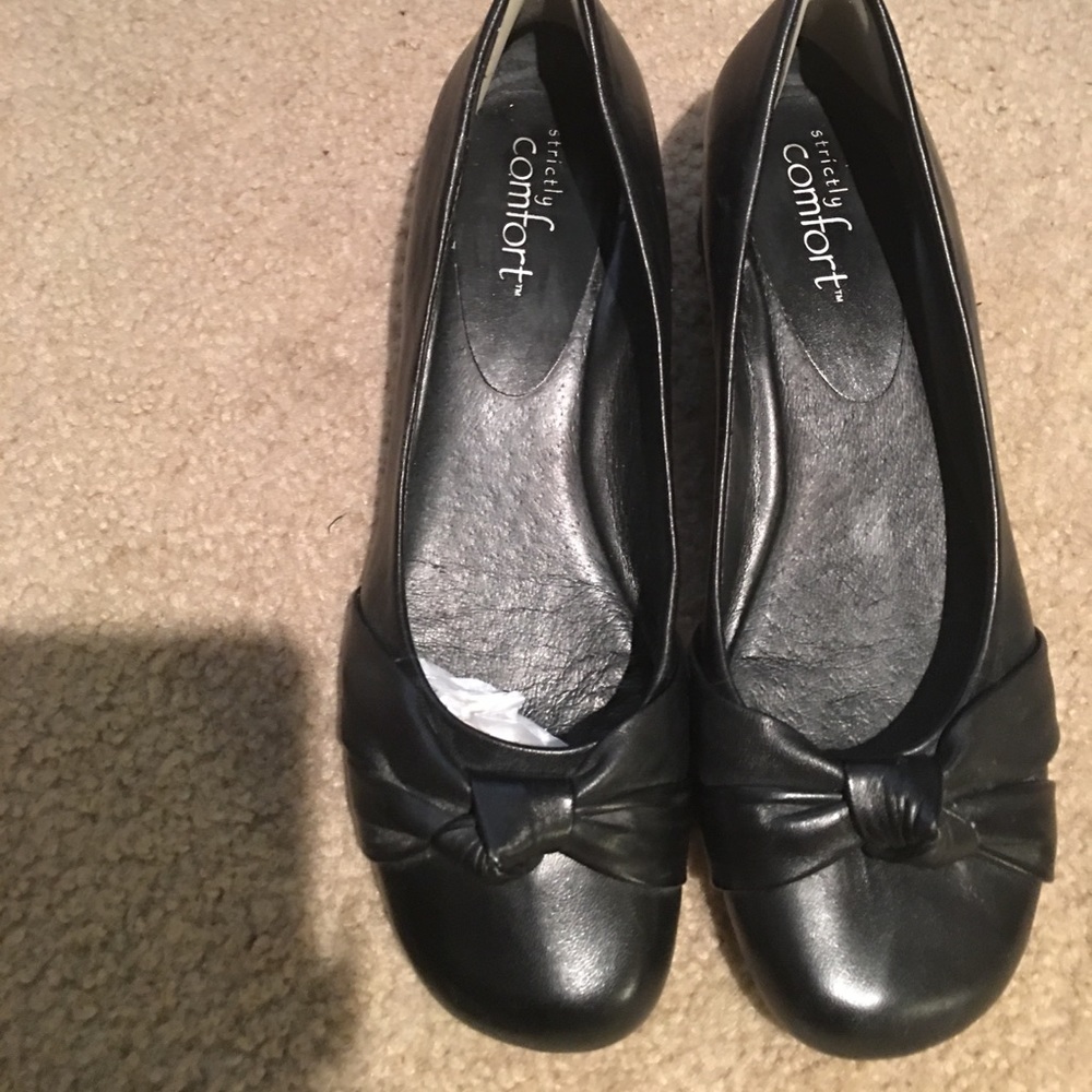 EUC Strikingly Comfort. Like New.