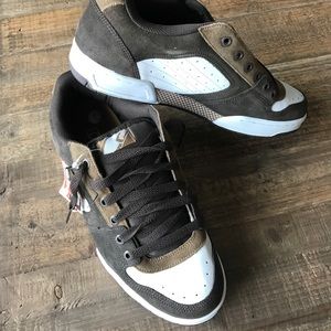 VINTAGE!! Globe Mojo skater shoes