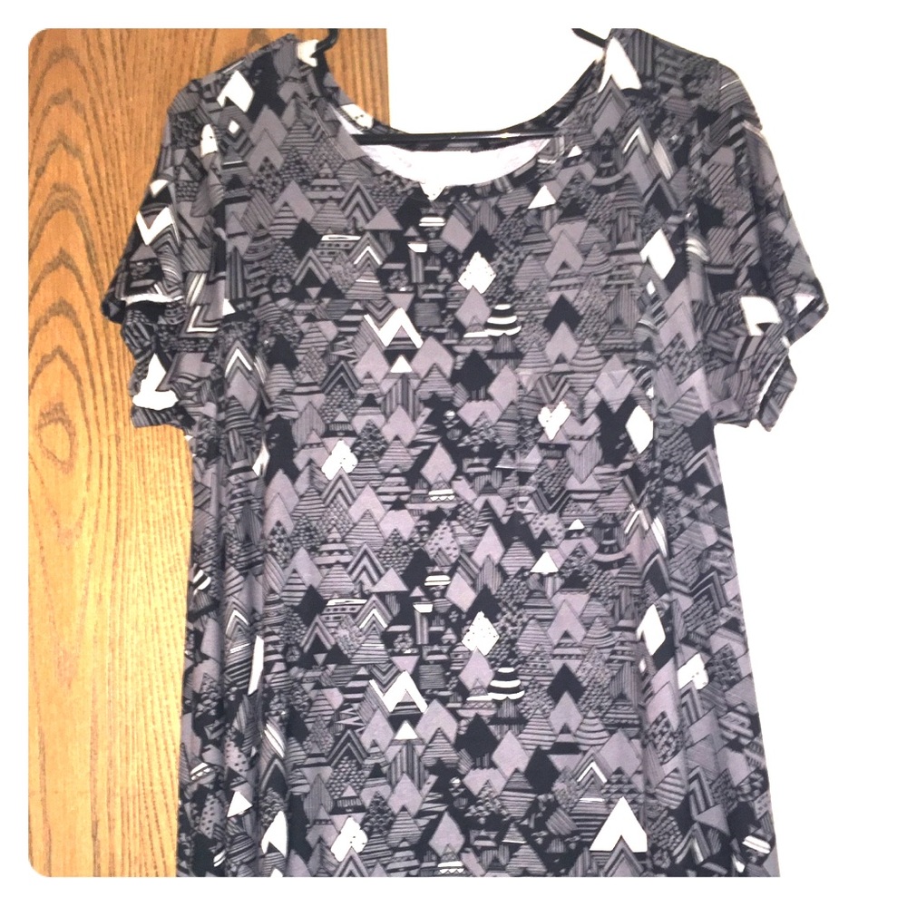 LuLaRoe small Carly