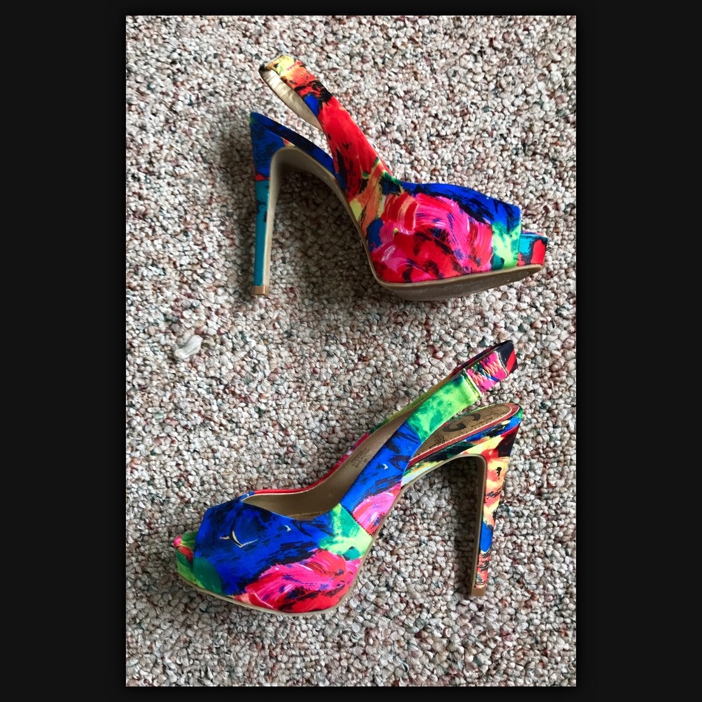 Gorgeous silk sling back open toe pumps 👠