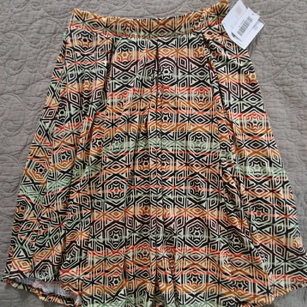 LuLaRoe Madison skirt - Medium