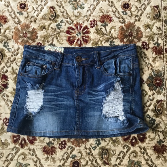 Distressed Denim Mini Skirt 💙 - Picture 1 of 4
