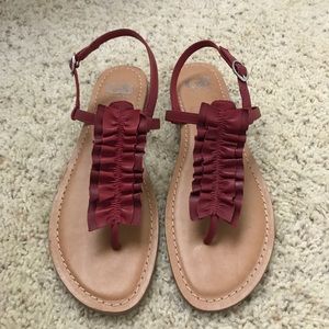 SUPER CUTE SANDALS!!