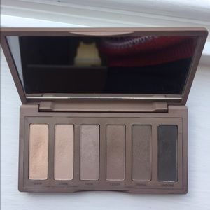 URBAN DECAY naked basics 2 palette