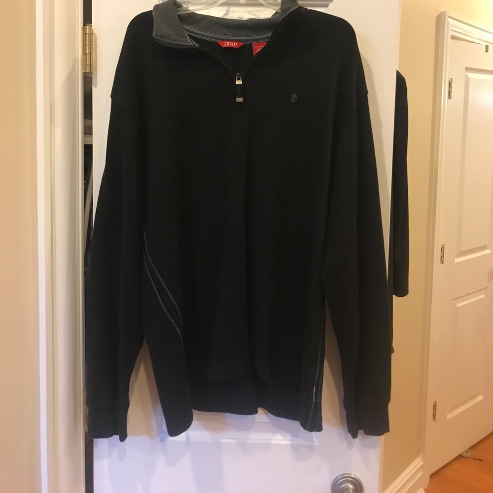 Men's izod pullover in mint condition!!
