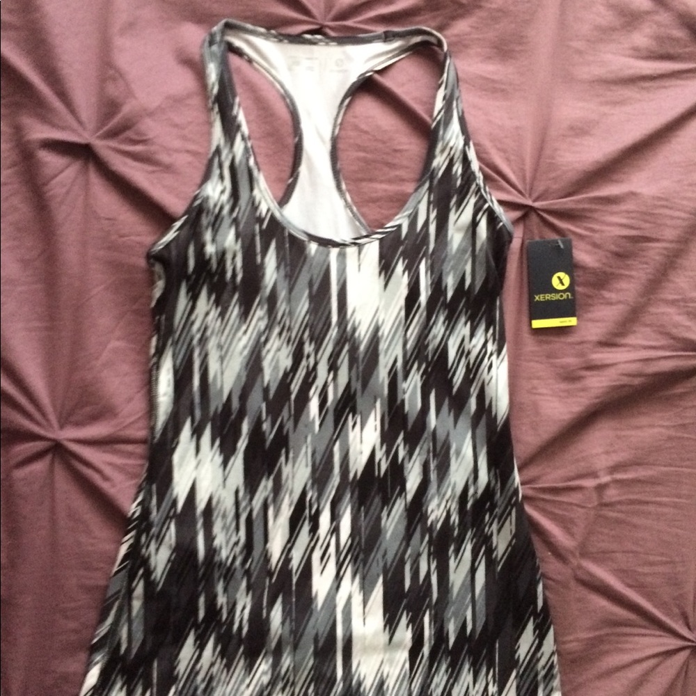 NWT XERSION Tank | XS
