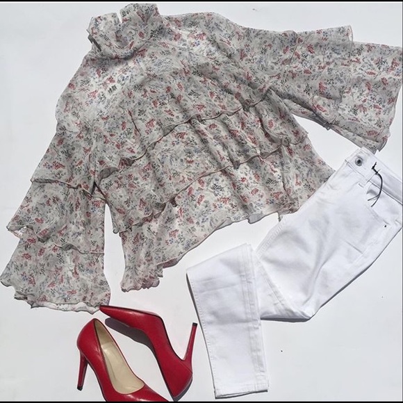 πππUnique Ruffle Tissue Neck Blouseπππ - Picture 2 of 3