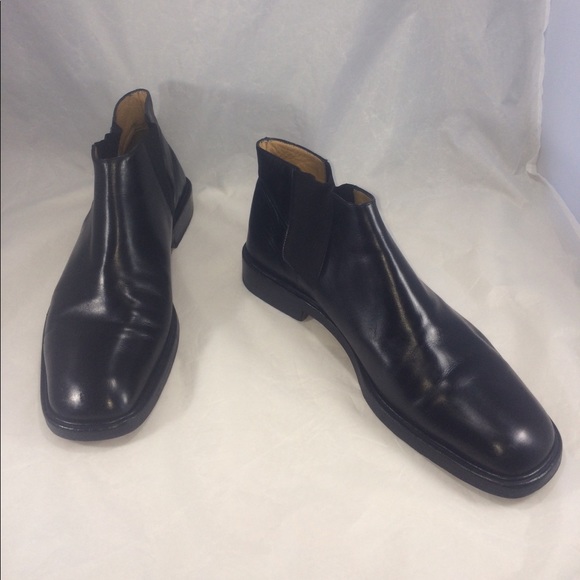 Salvatore Ferragamo men's black slip on dress boot - Picture 4 of 8