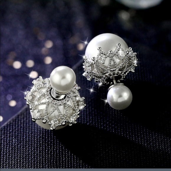 Jewelry - Pearl double sided earrings NWOT