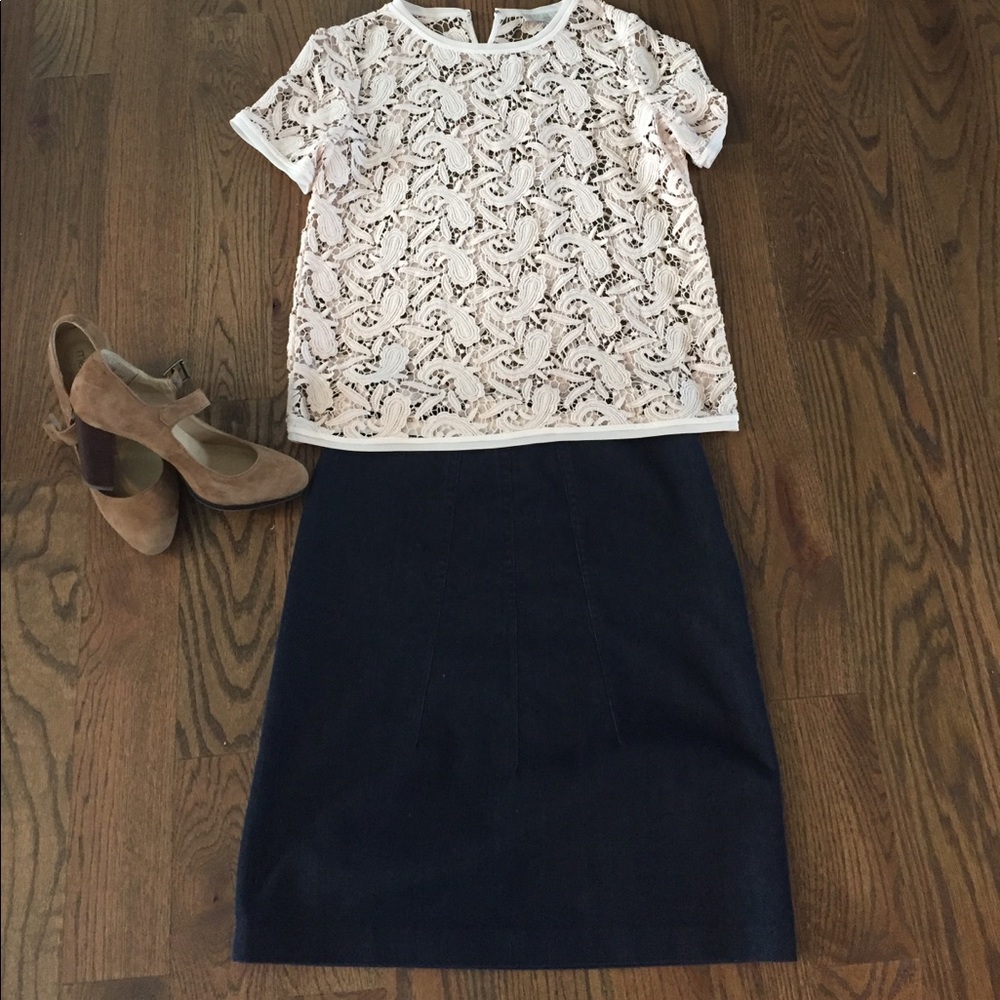 Banana Republic Denim Pencil Skirt Size 6