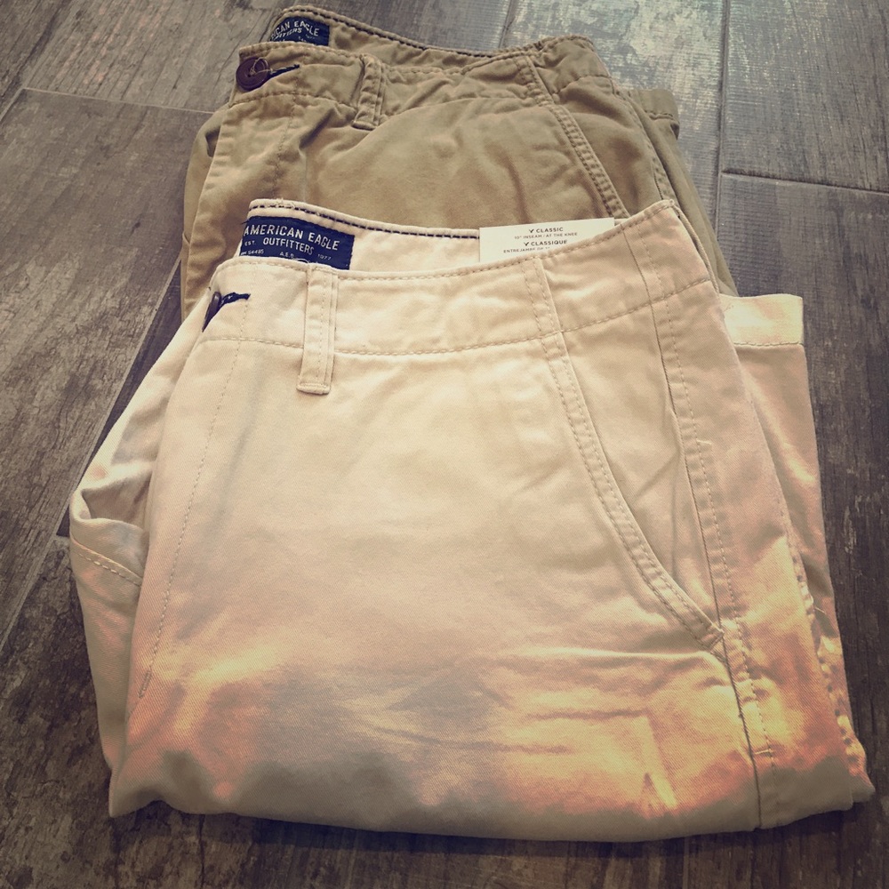 Never worn! Men's AE khaki shorts. Size 34.