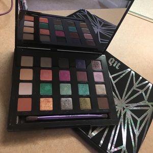 Urban decay vice pallet