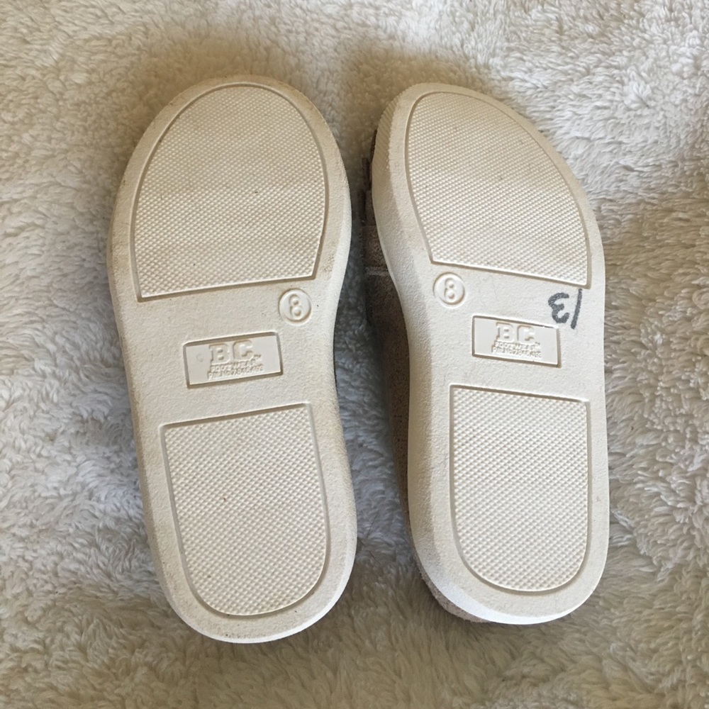 Cute ruffled flats - Picture 3 of 4
