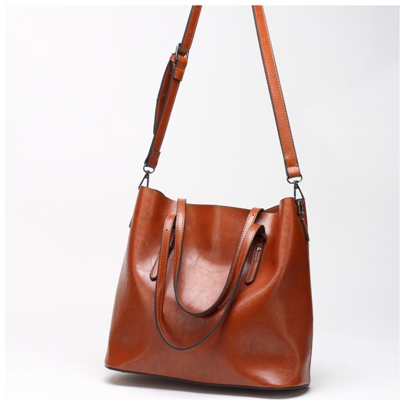  Tan Vegan Leather Slouch Handbag - Picture 3 of 7