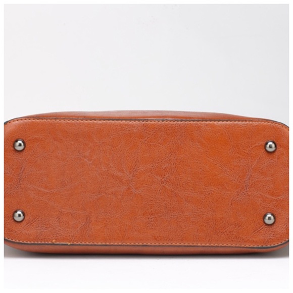  Tan Vegan Leather Slouch Handbag - Picture 6 of 7
